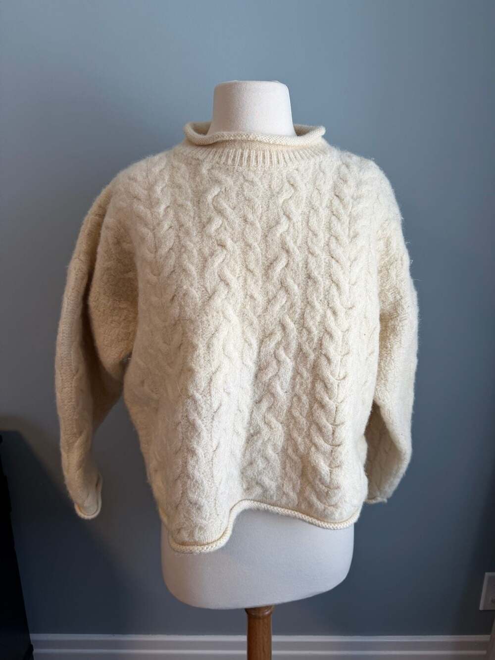 McKennas Vintage Pure New Wool Cable Knit Cream Sweater Size L
